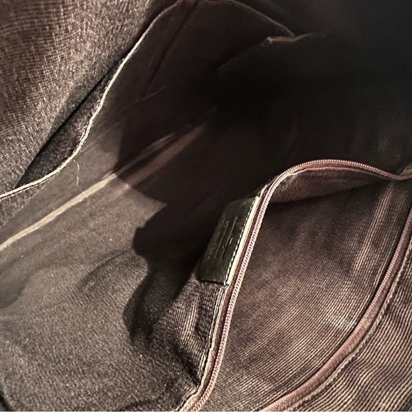 Salvatore Ferragamo Black Gancini Logo Tote Handbag - Picture 7 of 9